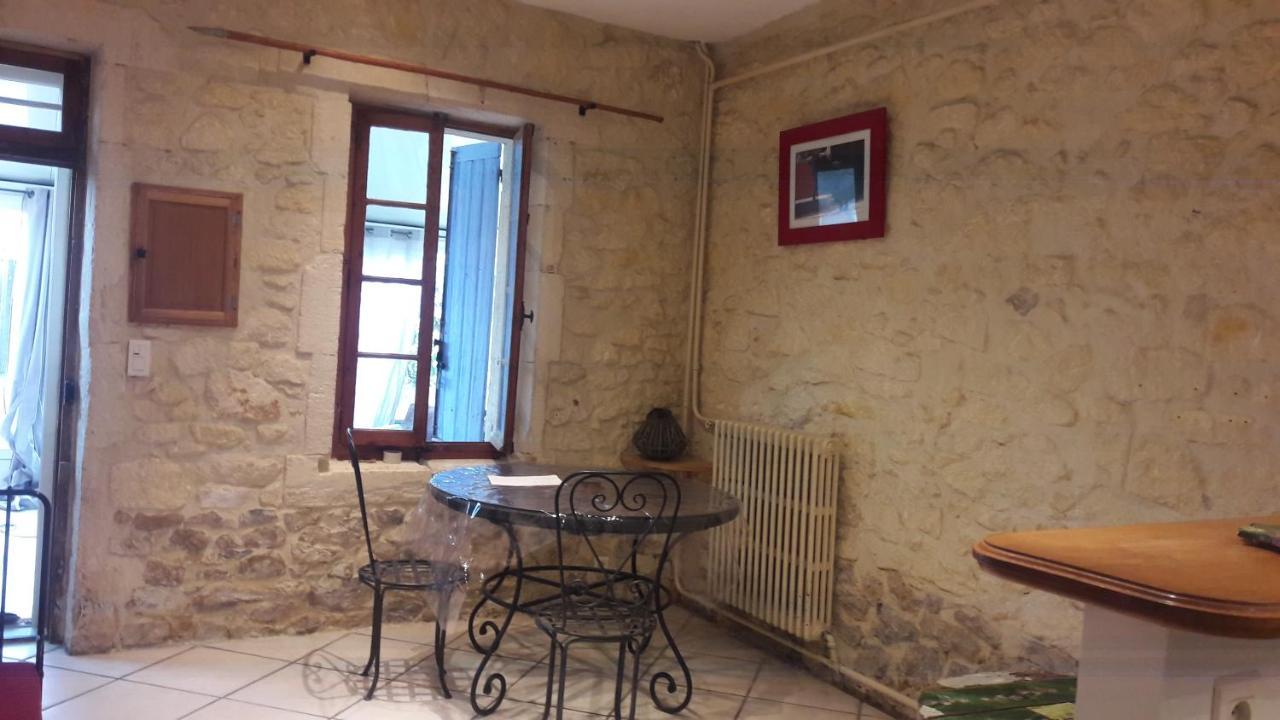 Villa Joli Maison En Pierre Arles Exterior foto
